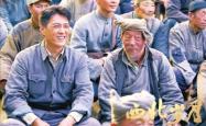 波澜壮阔：球队昂首阔步，勇夺胜利的简单介绍
